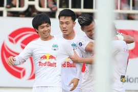 HAGL 'làm tất ăn cả' các giải thưởng tháng 4