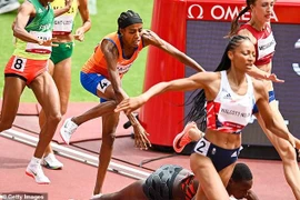 Ngã trên đường chạy 1.500m, VĐV Hà Lan vẫn về nhất khó tin