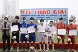 Các danh hiệu được trao ở mùa giải bóng đá học sinh 2020