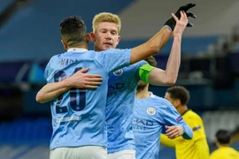 Hạ Dortmund, Man City vẫn không thể "ăn ngon, ngủ yên" trước lượt về