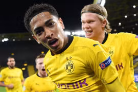 M.U không mặn mà giữ Pogba vì 'thần đồng' của Dortmund