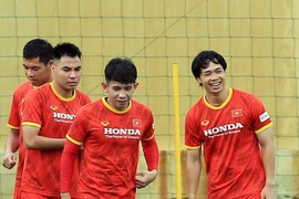 [ẢNH] Công Phượng tươi rói khi trở lại ĐT Việt Nam