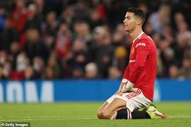 M.U thua đau, Ronaldo viết 'tâm thư' xin lỗi
