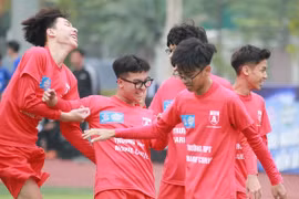 [ẢNH] Loạt trận 13h30 ngày 6-1-2021