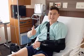 Phẫu thuật thành công, Đặng Văn Lâm mất bao lâu để trở lại?