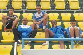 Bị nợ lương dài hạn, nhiều cầu thủ Than Quảng Ninh bỏ tập