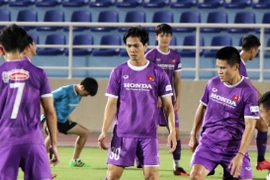 HLV Park thay đổi, chọn Công Phượng đá chính trước Oman?