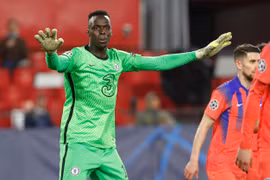 "Người nhện" Mendy làm điều chưa thủ môn nào làm được ở Chelsea