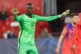 "Người nhện" Mendy làm điều chưa thủ môn nào làm được ở Chelsea