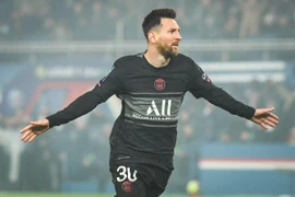 Lionel Messi ghi bàn đầu tiên ở Ligue 1