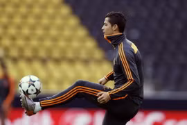 Ronaldo trở lại tập luyện trước "đại chiến" Bayern