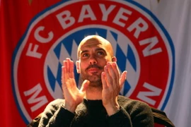 HLV Guardiola bác bỏ tin đồn dẫn dắt Man Utd