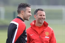 Van Persie đã trở lại tập luyện