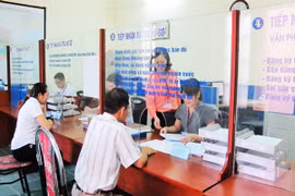 Cán bộ xã vẫn còn làm khó khi người dân hỏi thông tin đất đai