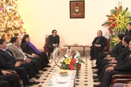 Bí thư Thành ủy Hà Nội thăm, chúc mừng giáo dân nhân dịp Giáng sinh 2012