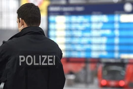 Đức sơ tán một ga tàu do dọa đánh bom