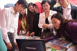 Hà Nội áp dụng sổ liên lạc điện tử: Minh bạch, hết gian lận điểm