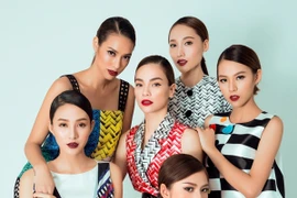 Hồ Ngọc Hà cùng các thí sinh trong The Face làm đại sứ du lịch Singapore