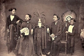 Thợ may ở phố cũ