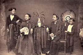 Thợ may ở phố cũ