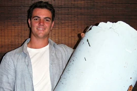 Tìm thấy mảnh vỡ mới nghi của MH370 