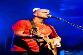 Ca sỹ người Bỉ lưu diễn xuyên Việt