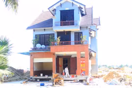 Di dời thành công biệt thự 800 tấn ở Nghệ An