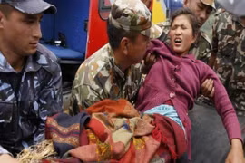 Nepal tuyên bố 3 ngày quốc tang cho nạn nhân thiệt mạng vì động đất