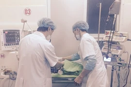 Phú Thọ: Một bé gái bị sốc sau tiêm phòng Quinvaxem được cứu sống