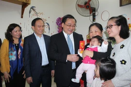 Bí thư Thành ủy Hà Nội: Để doanh nghiệp "kêu" về thủ tục hành chính, nghe rất đau xót