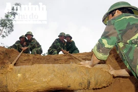 Phát hiện quả bom nặng 225kg, nằm cách khu dân cư chưa đầy 200m
