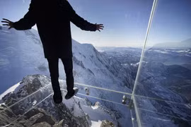 Nếu sợ độ cao, đừng xem những bức ảnh này!