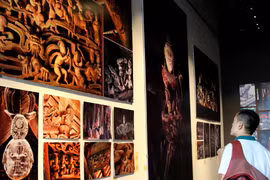 Ngỡ ngàng đình làng Việt 