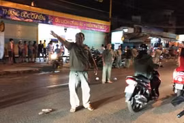 Truy lùng nhóm sát thủ 2 lần đâm, chém người đàn ông trên phố