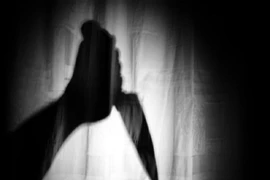 Cụ ông 80 tuổi đâm chết vợ rồi tự sát