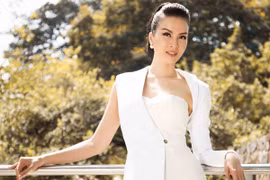 Thanh Mai khoe nhan sắc "bất chấp tuổi tác"