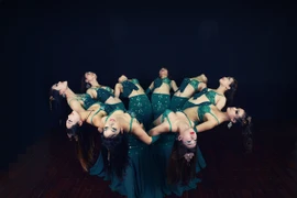 "Bỏng mắt" ngắm vũ đoàn bellydance chuẩn bị bài cho Festival Huế 2016