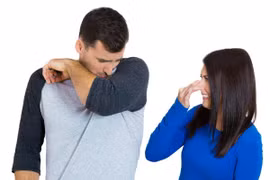 Những thói quen xấu của chồng khiến vợ khó chịu