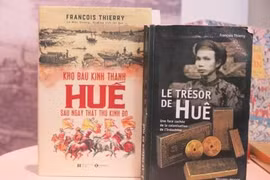 Ra mắt bản tiếng Việt “Kho báu Kinh thành Huế sau ngày thất thủ Kinh đô”
