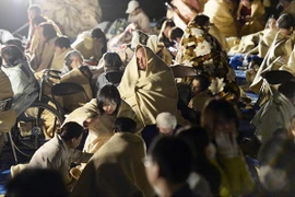 Cận cảnh đổ nát ở phía Nam Nhật Bản sau trận động đất 6,4 độ Richter