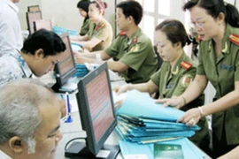 Về hướng dẫn thi hành Luật xuất cảnh, nhập cảnh và cư trú của người nước ngoài tại Việt Nam