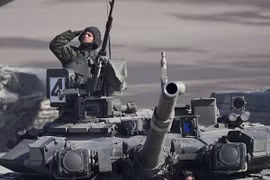 Nga cắt giảm 1/3 ngân sách quốc phòng năm 2017?