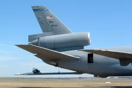 Máy bay KC-10 của Mỹ rơi mất cần tiếp nhiên liệu khi tập trận