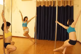 Múa cột, múa ghế có phải là khiêu dâm?