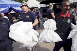 Malaysia phát hiện 139 mộ tập thể