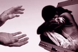 Lái xe taxi phát hiện nhóm thanh niên mua bán người 