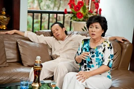 Sao Việt "bở hơi tai" chạy sô mùa tết