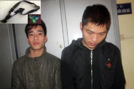 Thủ “súng” chạc bắn bi ve đi... cướp giật