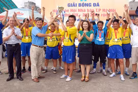 Đội bóng Báo ANTĐ bảo vệ thành công ngôi vô địch