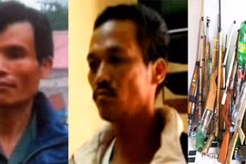 Ngồi rảnh, 2 nông dân mua tuýp sắt, gỗ về chế thành... súng